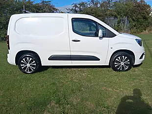 Used 2021 Vauxhall Combo Sportive White - Interior and Exterior details 6