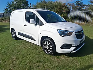 Used 2021 Vauxhall Combo Sportive White - Interior and Exterior details 7