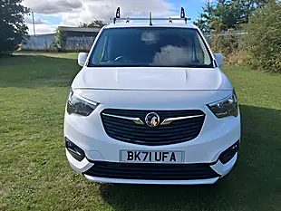 Used 2021 Vauxhall Combo Sportive White - Interior and Exterior details 8