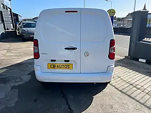 Used 2021 Vauxhall Combo Sportive White - Interior and Exterior details 5