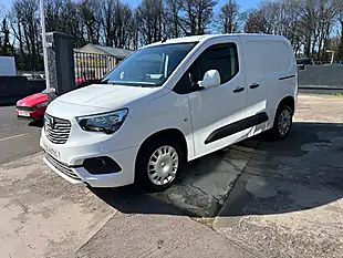 Used 2021 Vauxhall Combo Sportive White - Interior and Exterior details 8