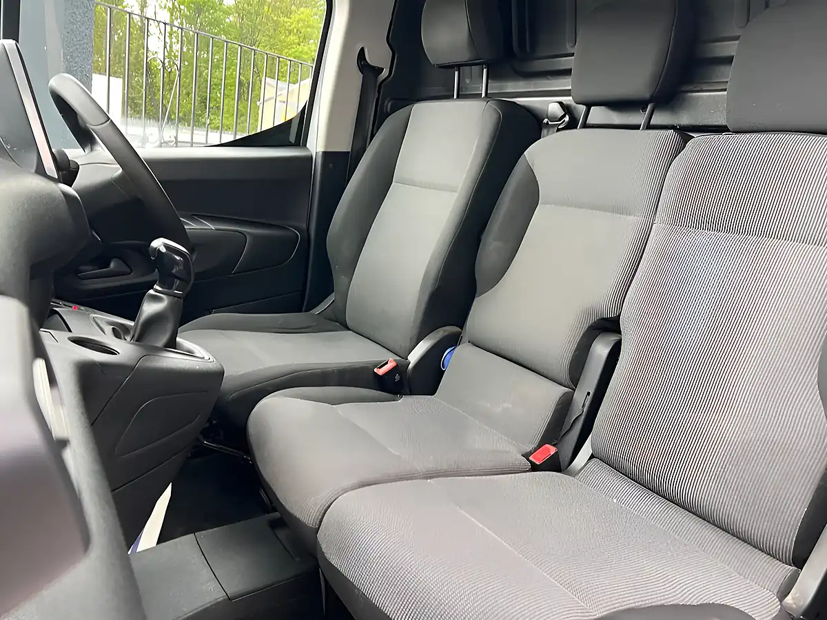 Used 2021 Vauxhall Combo Sportive White - Interior and Exterior details 10
