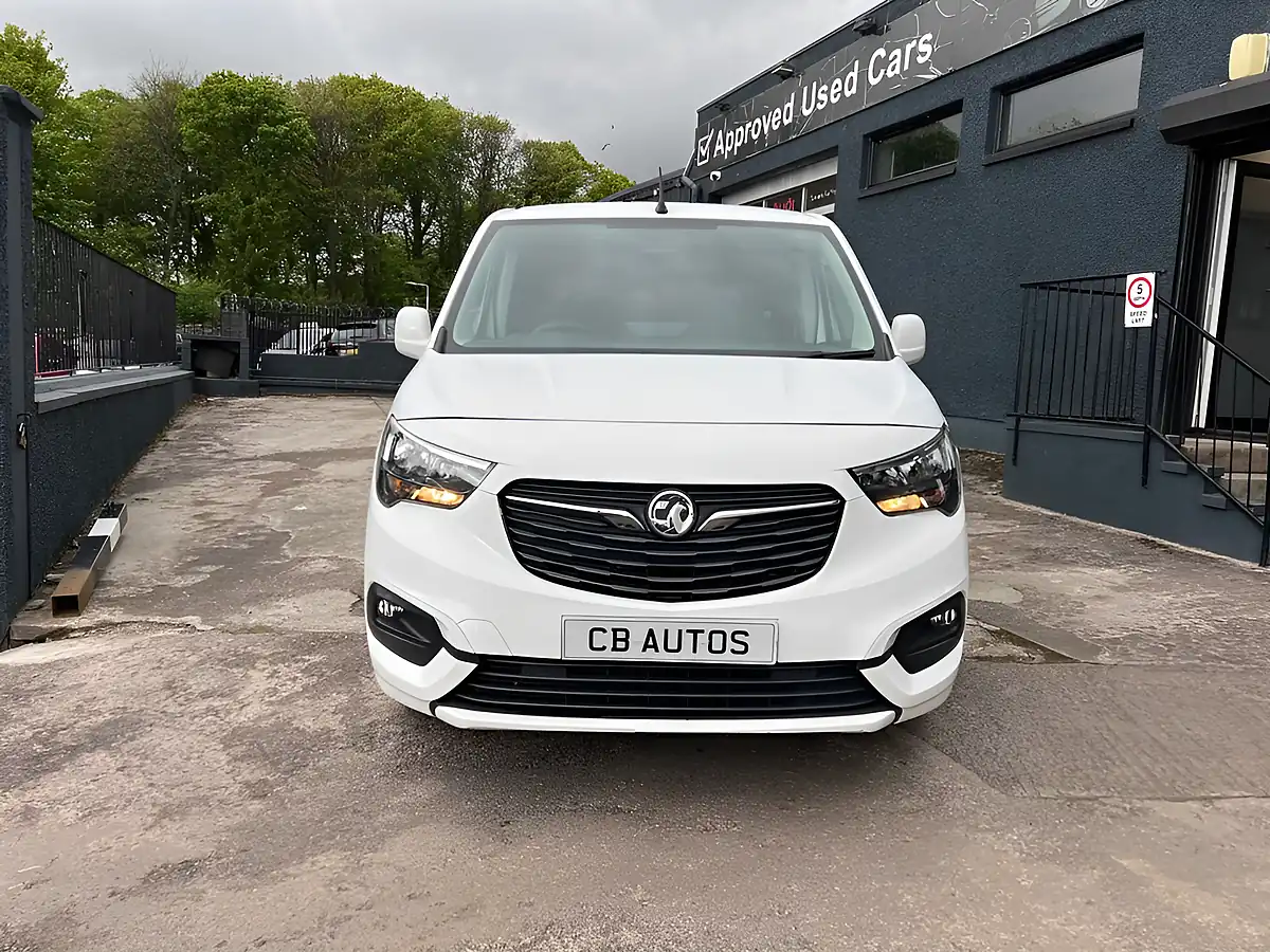 Used 2021 Vauxhall Combo Sportive White - Interior and Exterior details 2