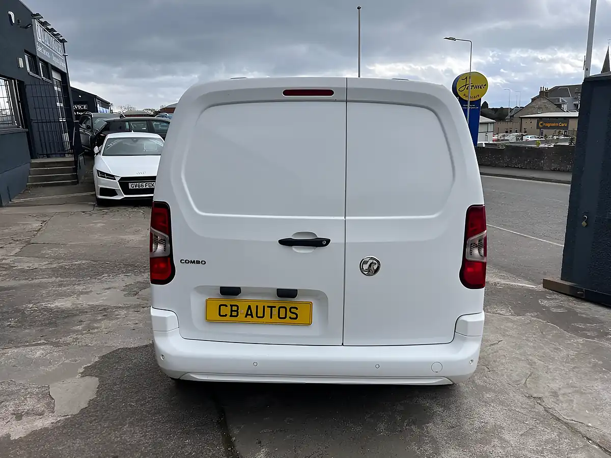 Used 2021 Vauxhall Combo Sportive White - Interior and Exterior details 4