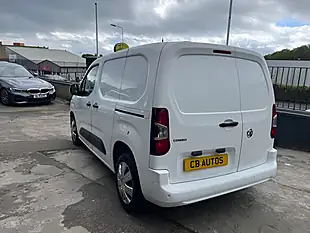 Used 2021 Vauxhall Combo Sportive White - Interior and Exterior details 5