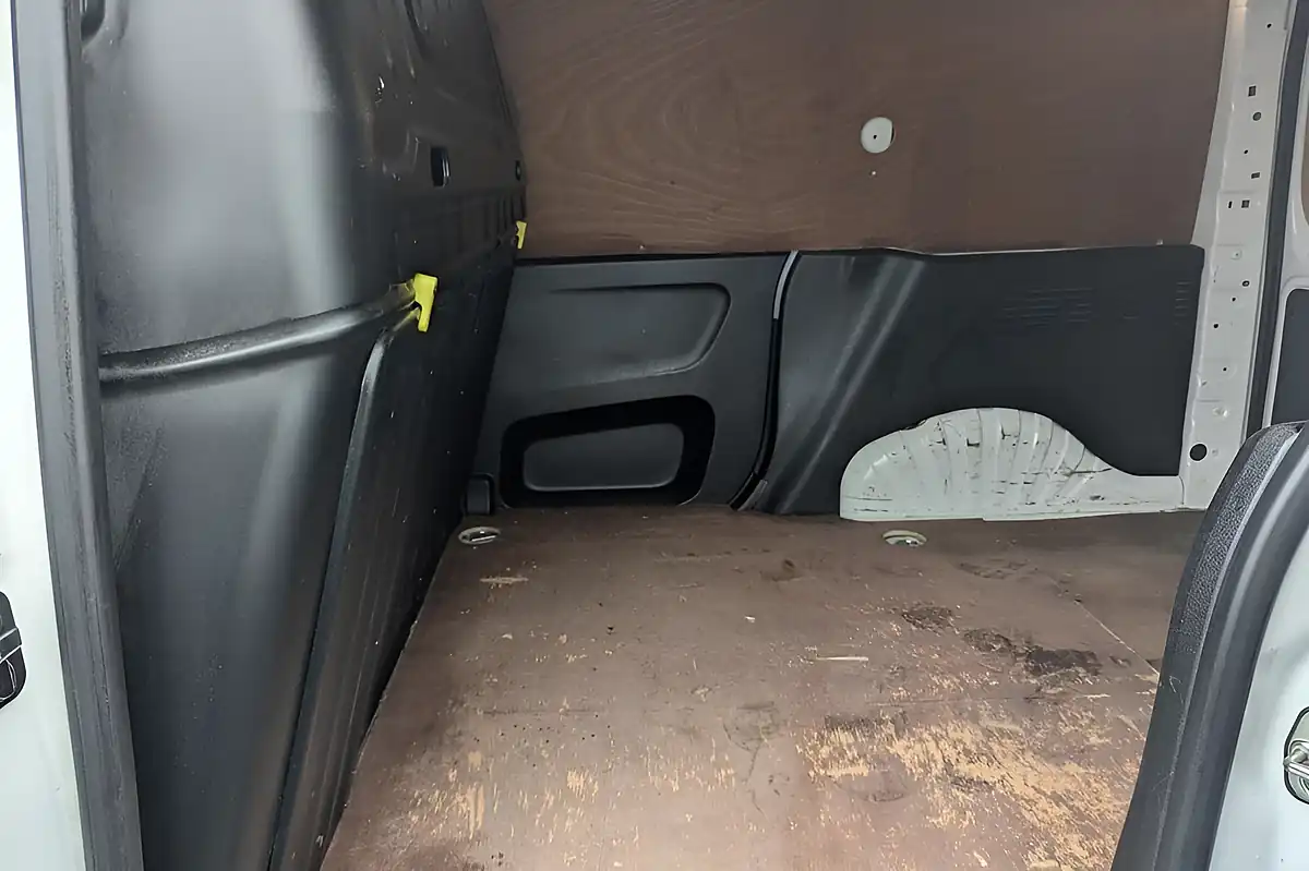 Used 2021 Vauxhall Combo Sportive White - Interior and Exterior details 14