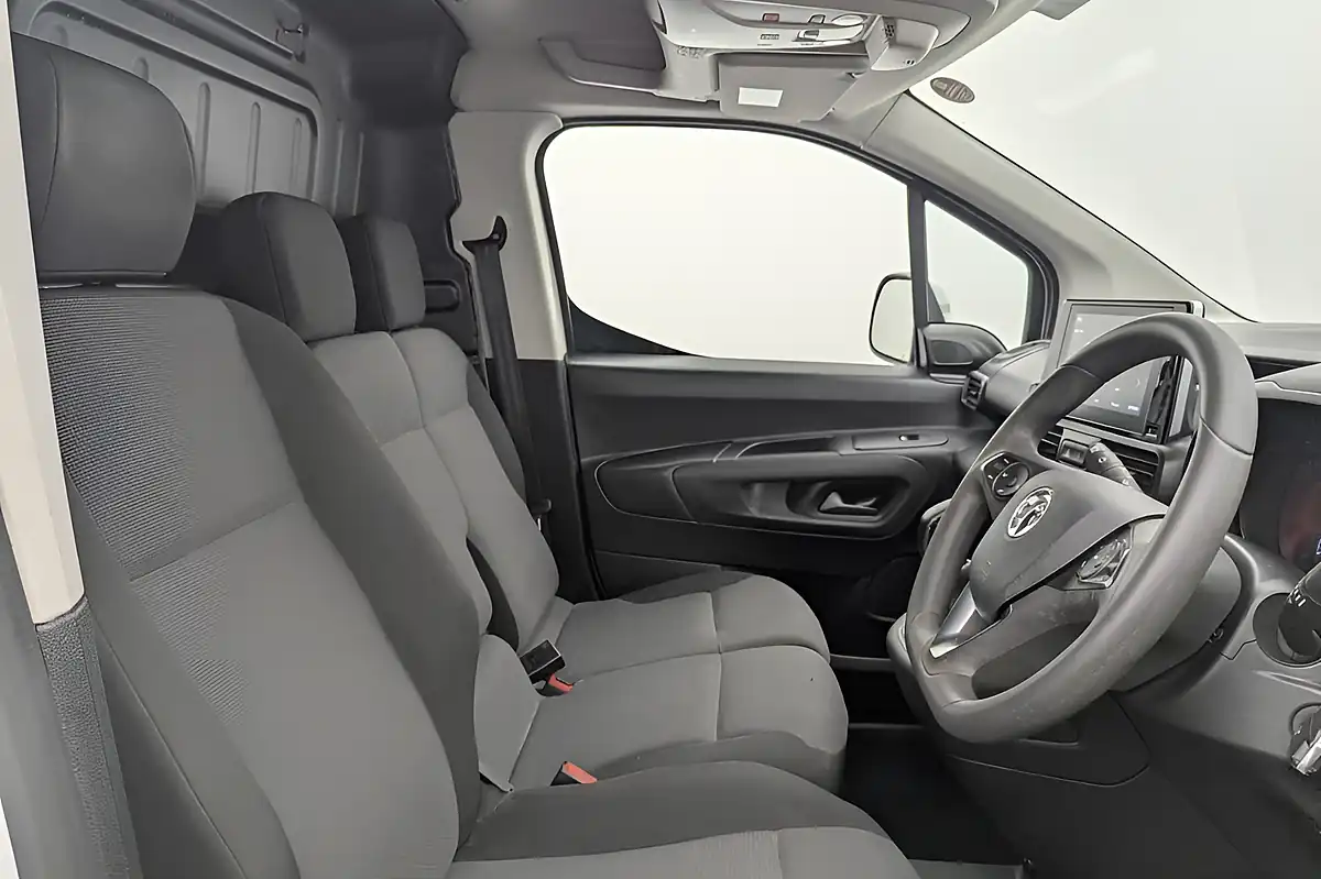 Used 2021 Vauxhall Combo Sportive White - Interior and Exterior details 2