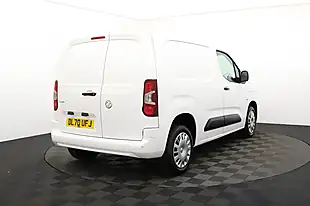 Used 2021 Vauxhall Combo Sportive White - Interior and Exterior details 3