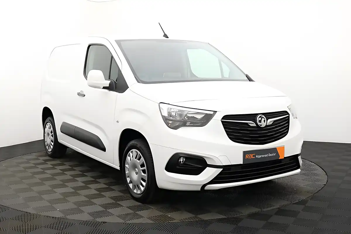 Used 2021 Vauxhall Combo Sportive White - Interior and Exterior details 7