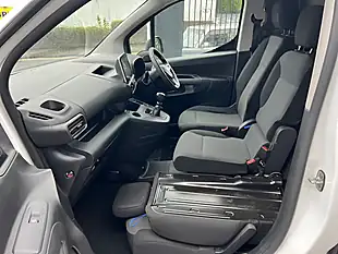 Used 2021 Vauxhall Combo Sportive White - Interior and Exterior details 13
