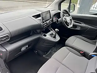 Used 2021 Vauxhall Combo Sportive White - Interior and Exterior details 15