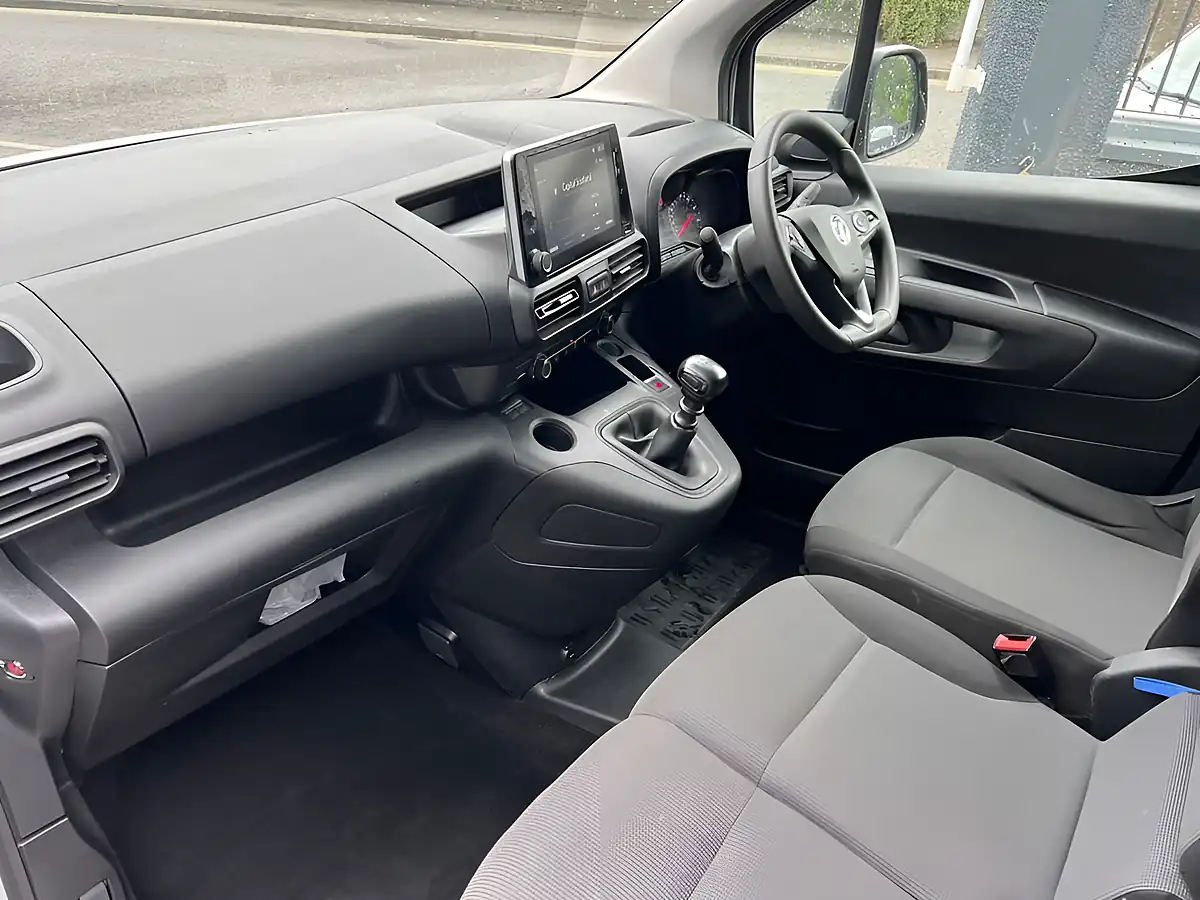Used 2021 Vauxhall Combo Sportive White - Interior and Exterior details 15