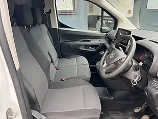Used 2021 Vauxhall Combo Sportive White - Interior and Exterior details 16