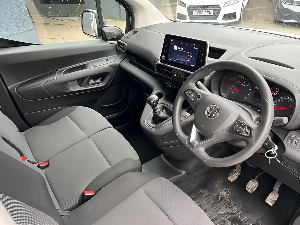 Used 2021 Vauxhall Combo Sportive White - Interior and Exterior details 17