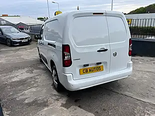 Used 2021 Vauxhall Combo Sportive White - Interior and Exterior details 6