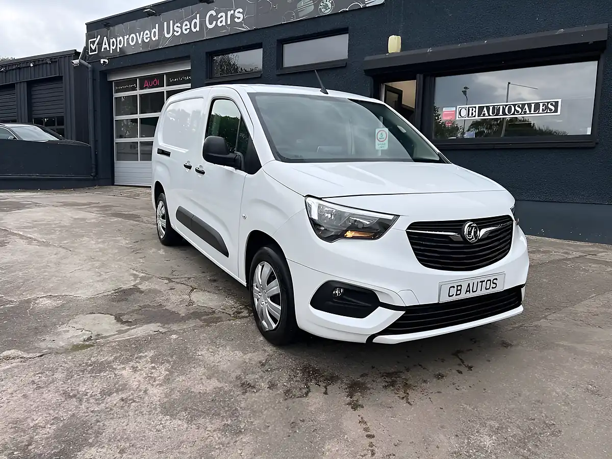 Used 2021 Vauxhall Combo Sportive White - Interior and Exterior details 9