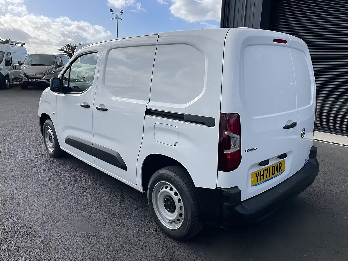 Used 2021 Vauxhall Combo Swb White - Interior and Exterior details 5