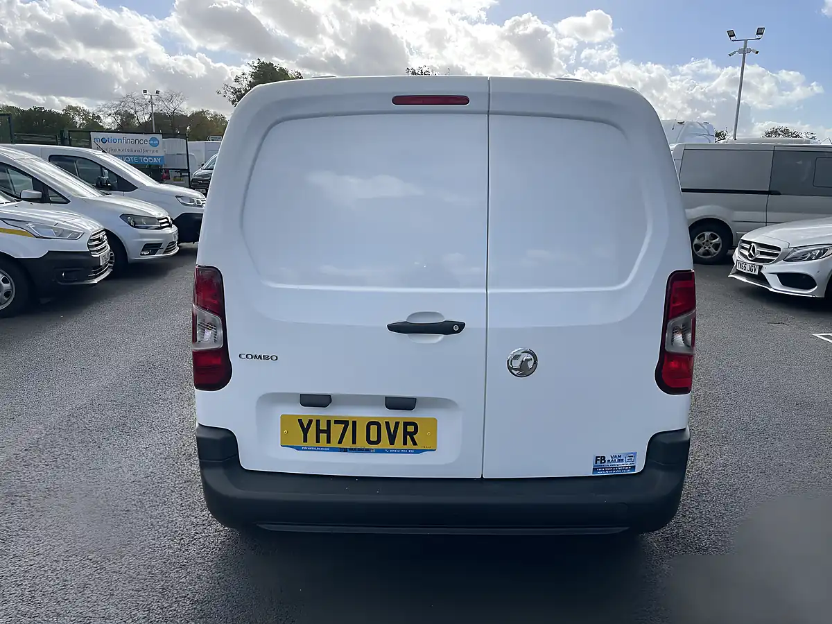 Used 2021 Vauxhall Combo Swb White - Interior and Exterior details 6
