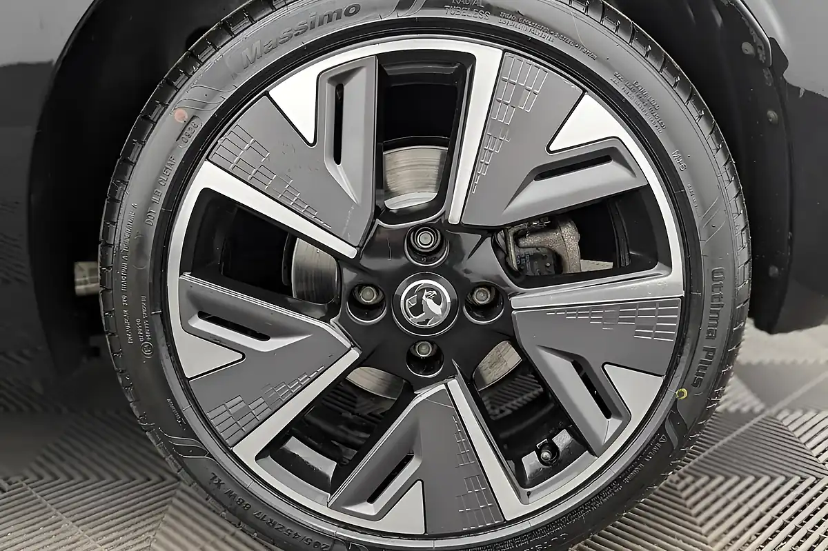 Used 2021 Vauxhall Corsa Electric Elite Nav Premium Black - Interior and Exterior details 20