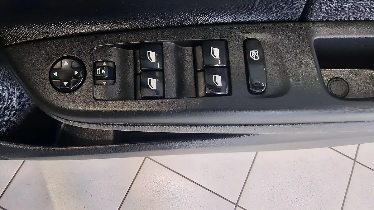 Used 2021 Vauxhall Corsa Elite Black - Interior and Exterior details 13