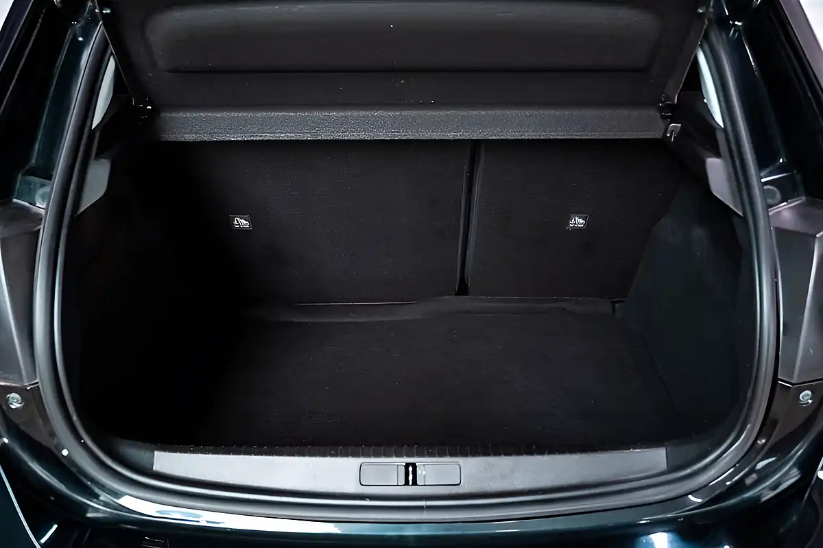 Used 2021 Vauxhall Corsa Elite Nav Premium Diamond Black - Interior and Exterior details 15
