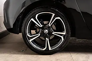 Used 2021 Vauxhall Corsa Elite Nav Premium Diamond Black - Interior and Exterior details 17