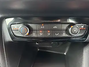 Used 2021 Vauxhall Corsa Se Premium White - Interior and Exterior details 15