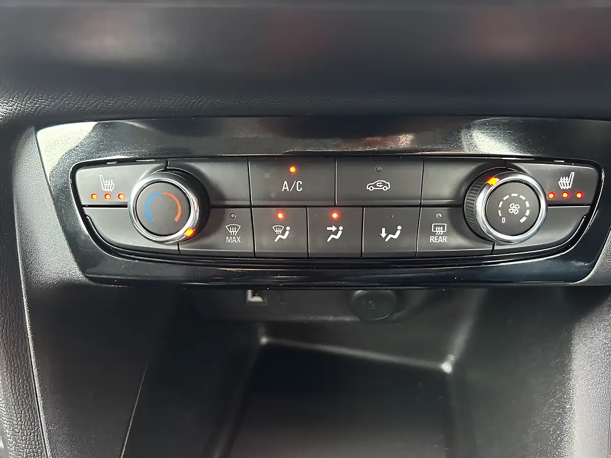 Used 2021 Vauxhall Corsa Se Premium White - Interior and Exterior details 15