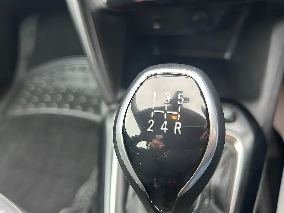 Used 2021 Vauxhall Corsa Se Premium White - Interior and Exterior details 17