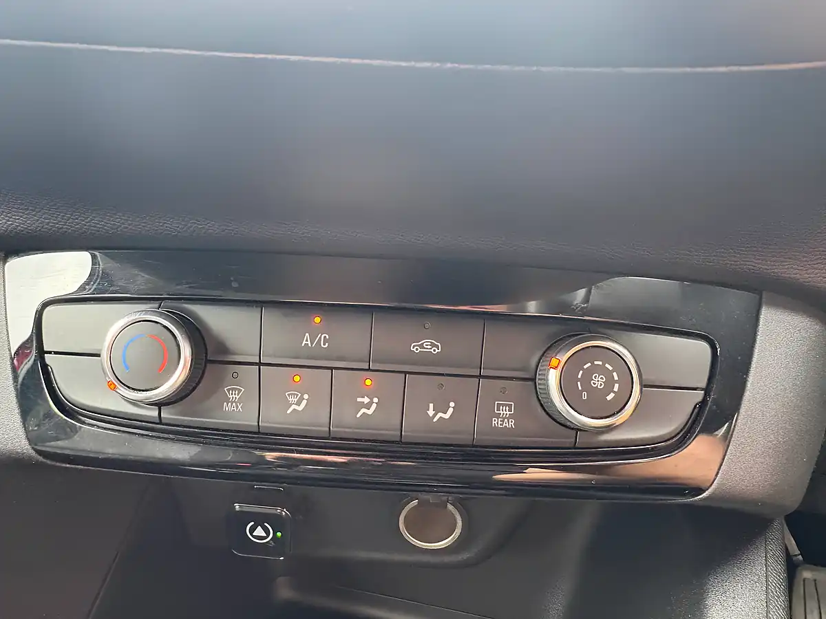 Used 2021 Vauxhall Corsa Se Red - Interior and Exterior details 18