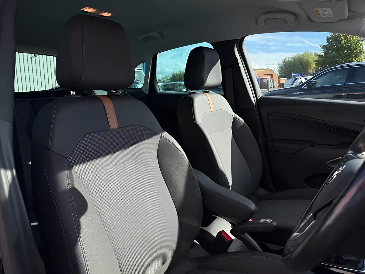 Used 2021 Vauxhall Crossland Elite Black - Interior and Exterior details 18