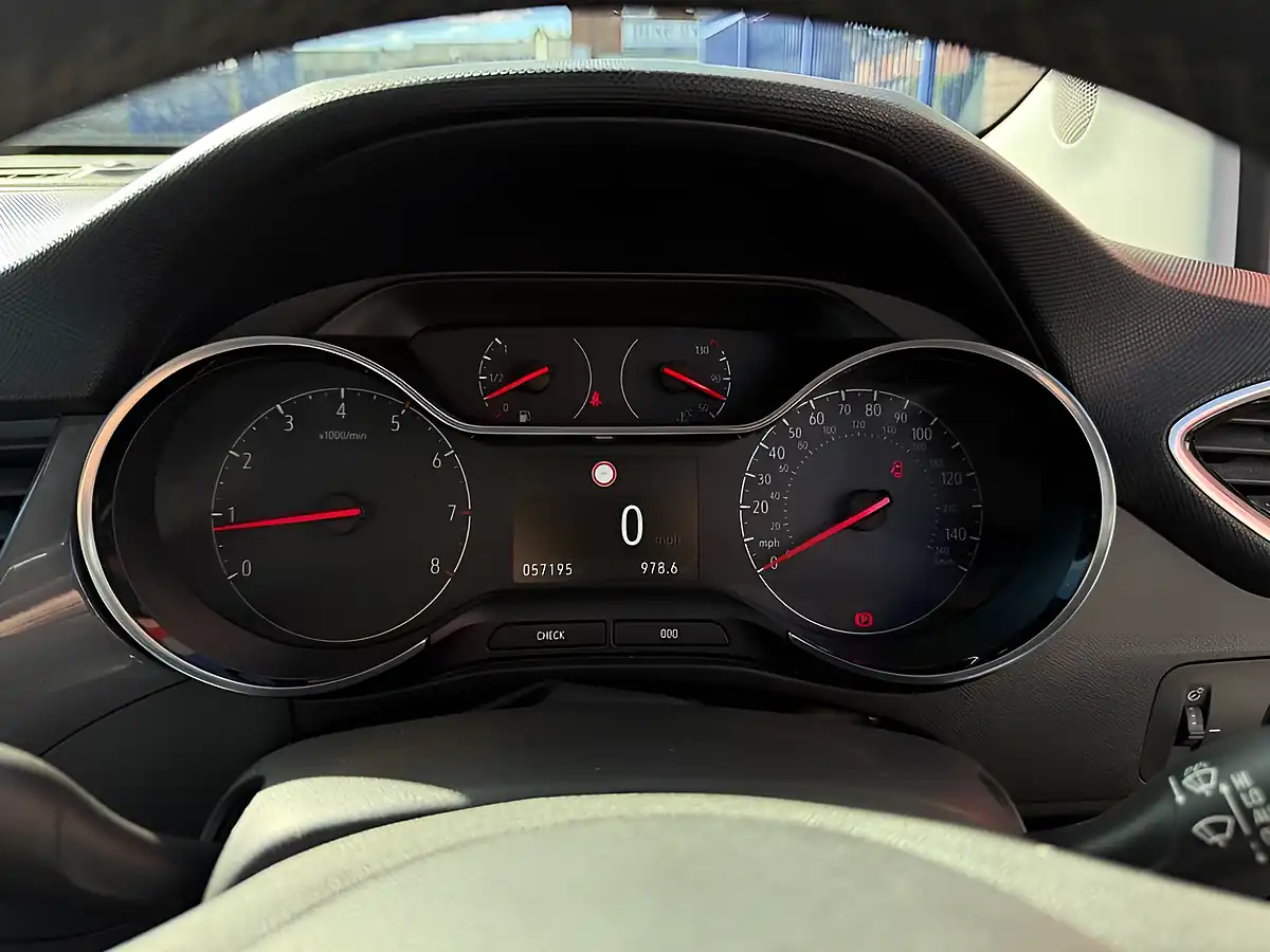 Used 2021 Vauxhall Crossland Elite Black - Interior and Exterior details 19