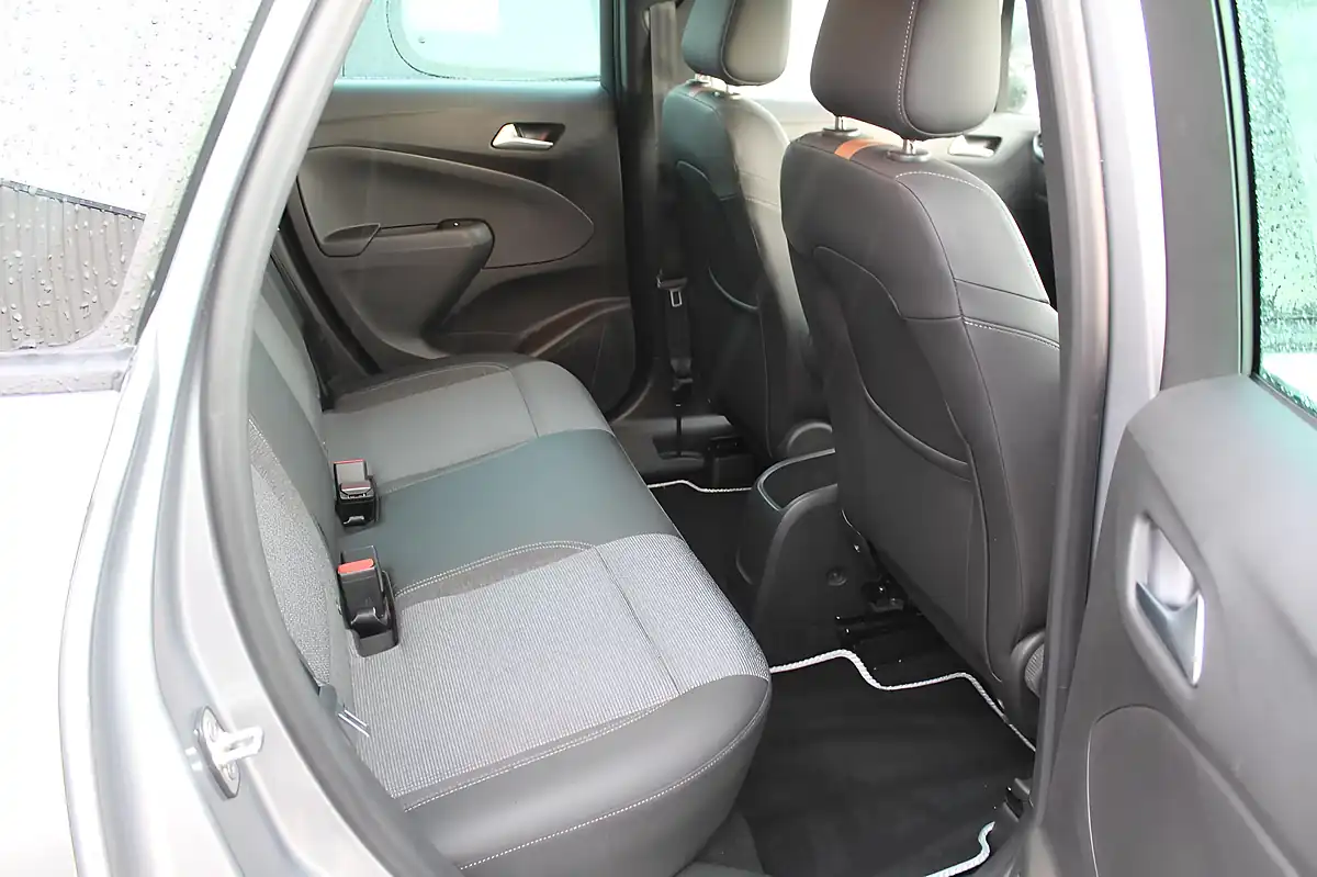 Used 2021 Vauxhall Crossland Elite Grey - Interior and Exterior details 4