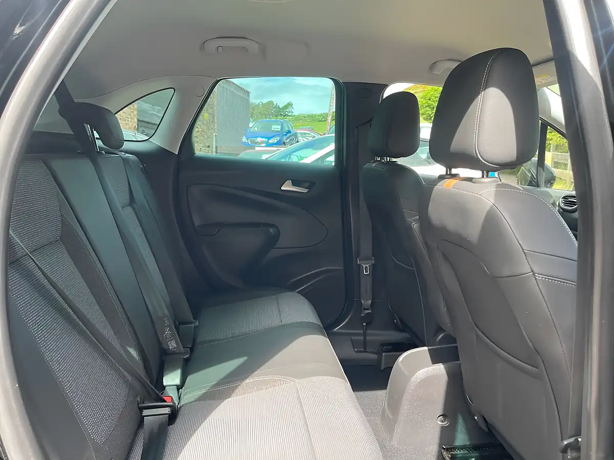 Used 2021 Vauxhall Crossland Elite Nav 5dr Black - Interior and Exterior details 19