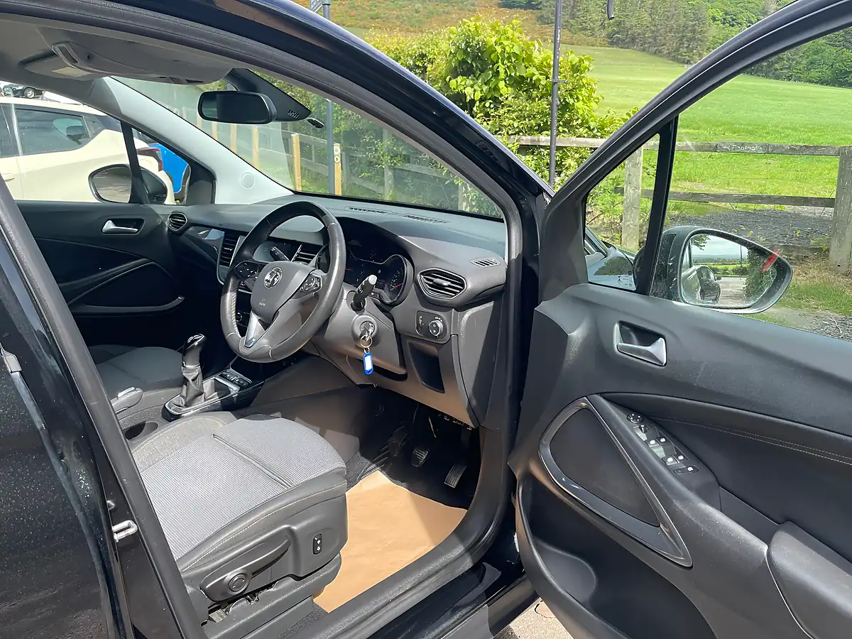 Used 2021 Vauxhall Crossland Elite Nav 5dr Black - Interior and Exterior details 4