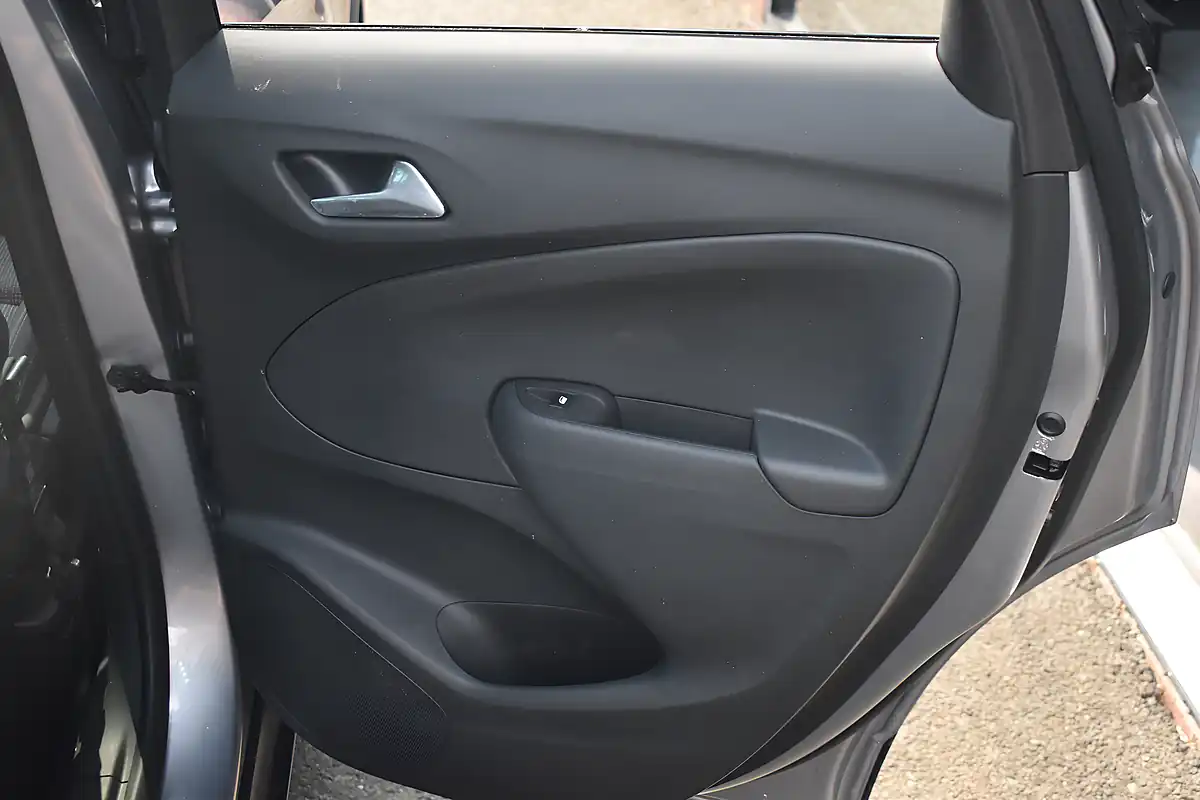 Used 2021 Vauxhall Crossland Elite Nav Grey - Interior and Exterior details 13