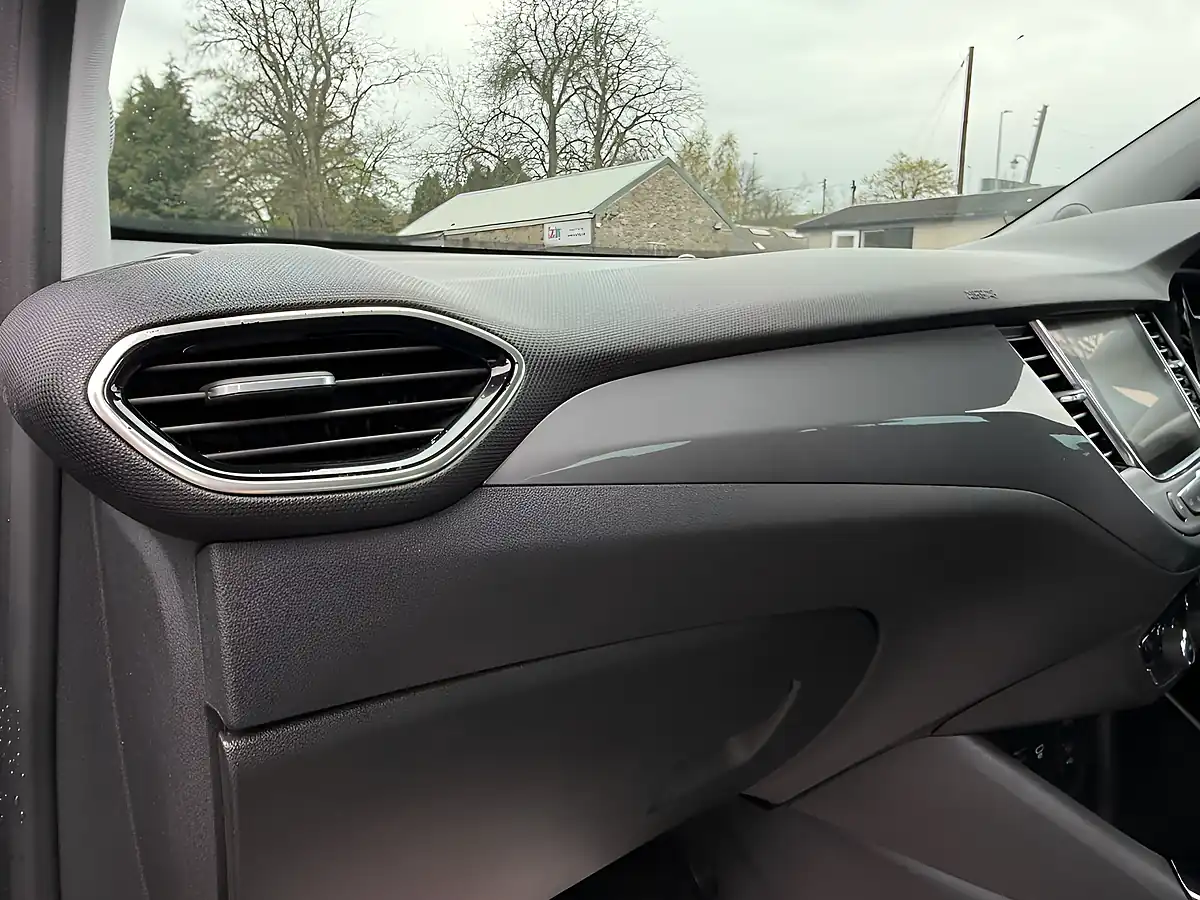 Used 2021 Vauxhall Crossland Elite Nav Moonstone Grey - Interior and Exterior details 18