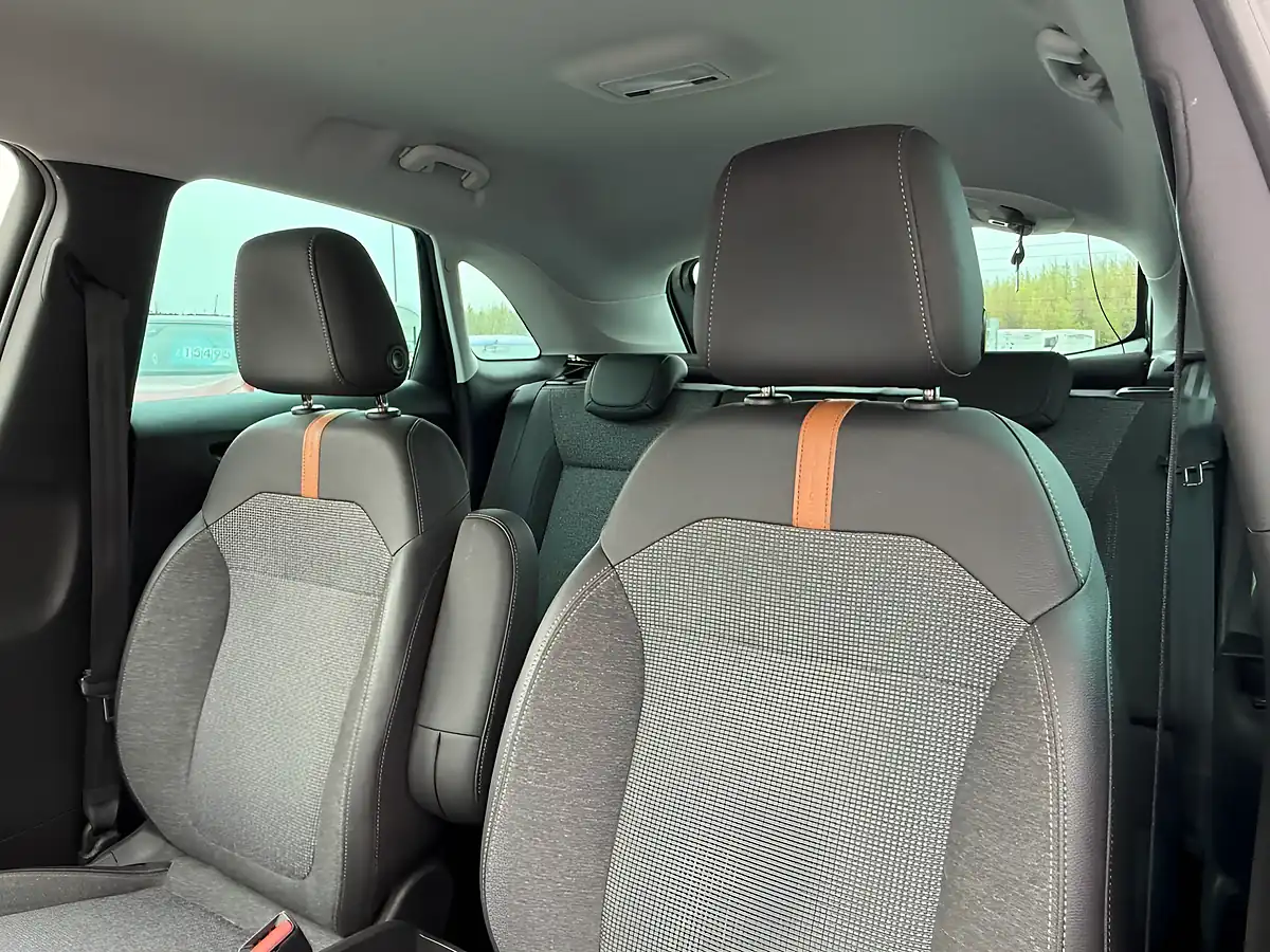 Used 2021 Vauxhall Crossland Elite Nav Moonstone Grey - Interior and Exterior details 19