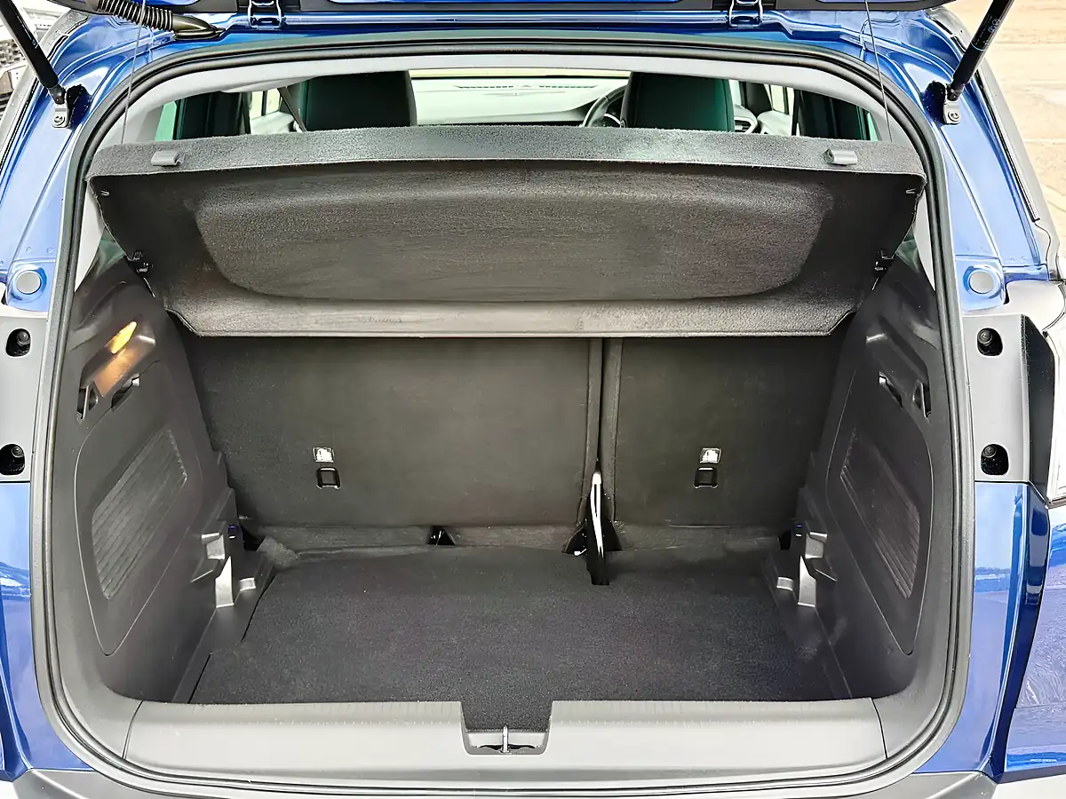 Used 2021 Vauxhall Crossland Elite Nav Navy Blue - Interior and Exterior details 15