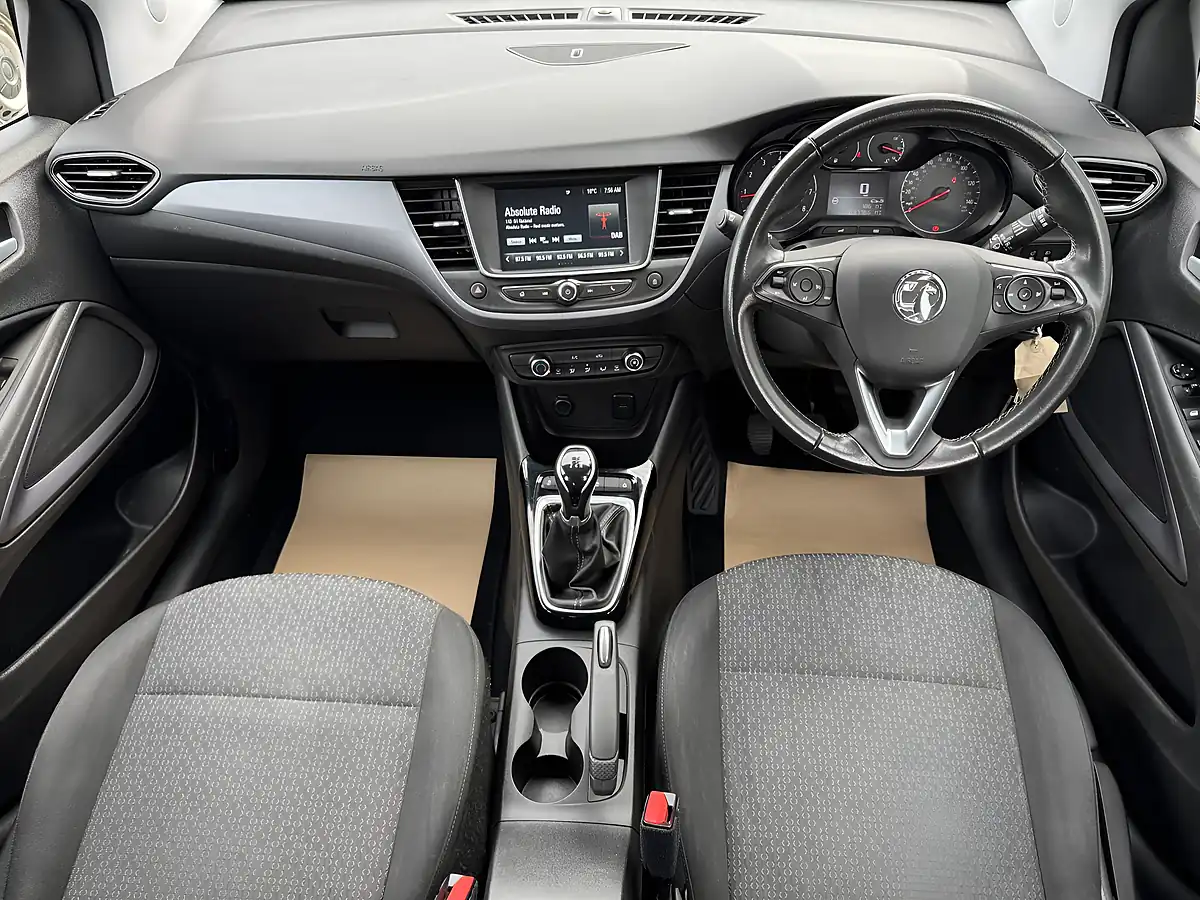 Used 2021 Vauxhall Crossland Se Black - Interior and Exterior details 13