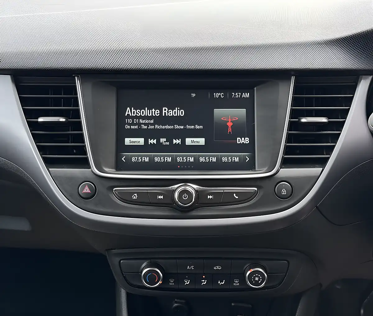 Used 2021 Vauxhall Crossland Se Black - Interior and Exterior details 15