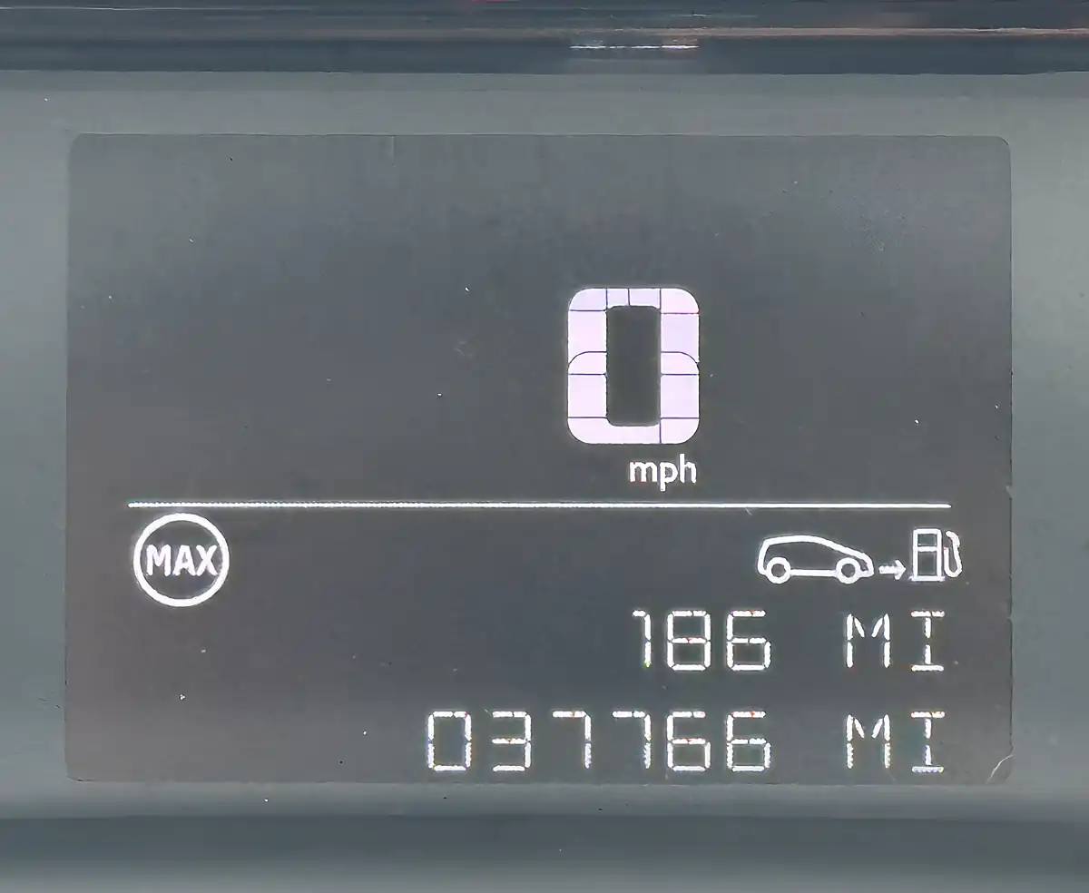 Used 2021 Vauxhall Crossland Se Black - Interior and Exterior details 17