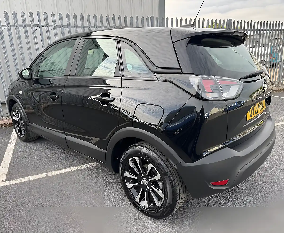 Used 2021 Vauxhall Crossland Se Black - Interior and Exterior details 4