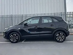 Used 2021 Vauxhall Crossland Se Black - Interior and Exterior details 8