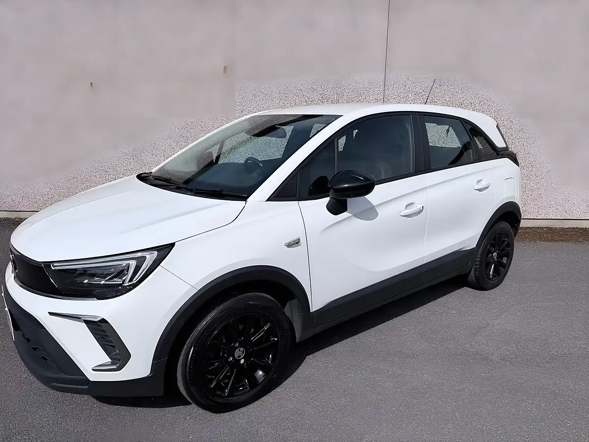 Used 2021 Vauxhall Crossland Se Nav Premium White - Interior and Exterior details 4