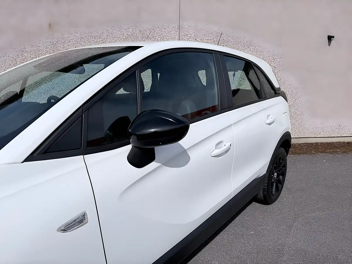 Used 2021 Vauxhall Crossland Se Nav Premium White - Interior and Exterior details 6