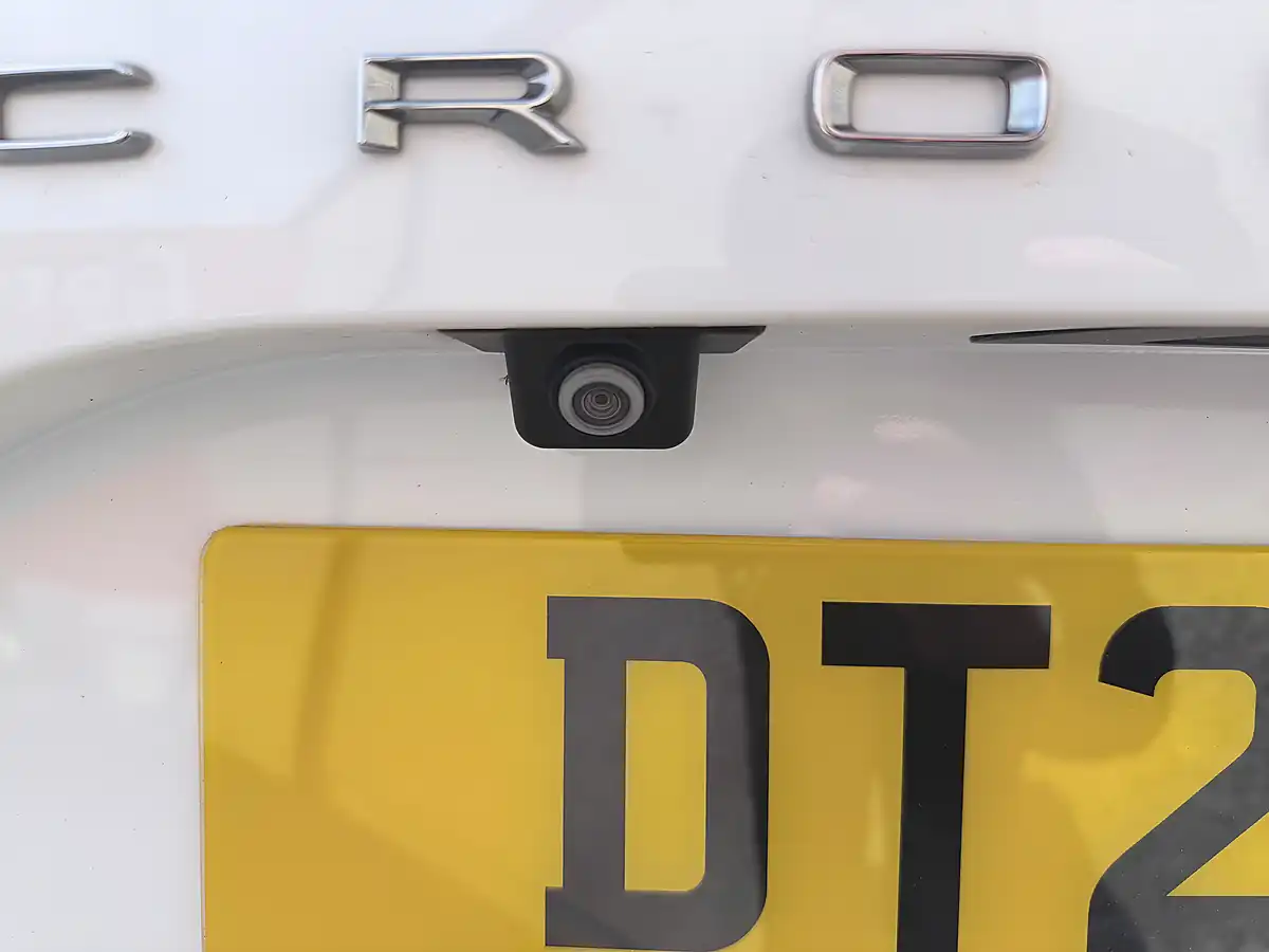 Used 2021 Vauxhall Crossland Se Nav Premium White - Interior and Exterior details 9