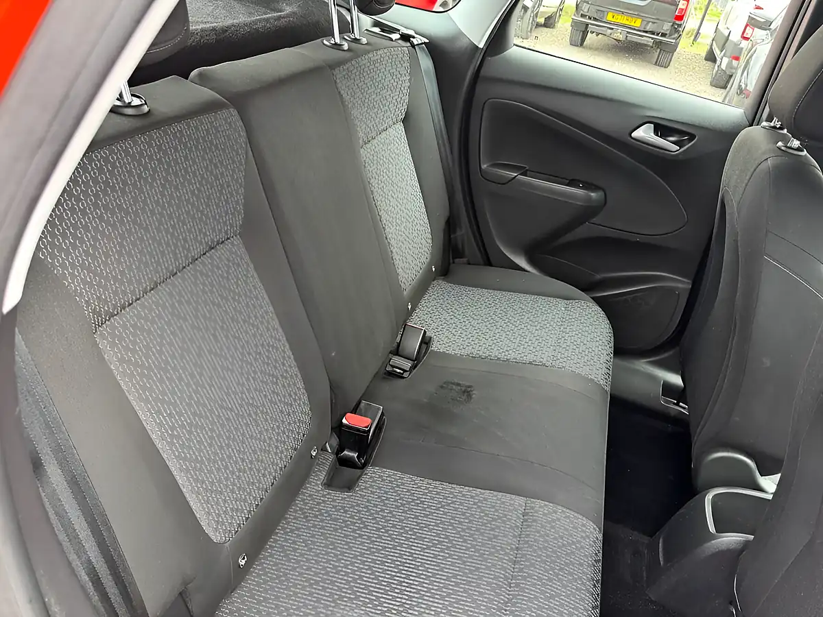 Used 2021 Vauxhall Crossland Se Orange - Interior and Exterior details 18