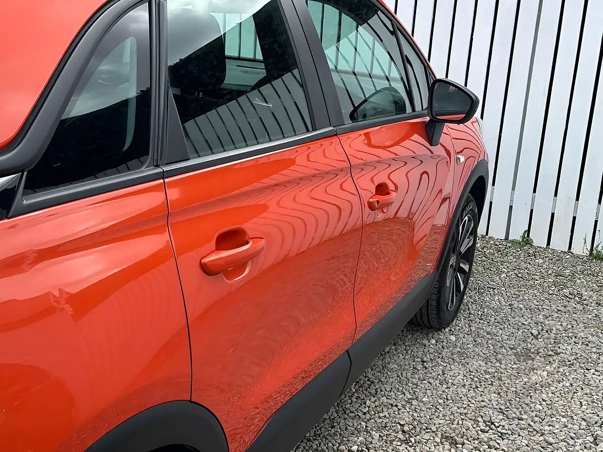 Used 2021 Vauxhall Crossland Se Orange - Interior and Exterior details 9