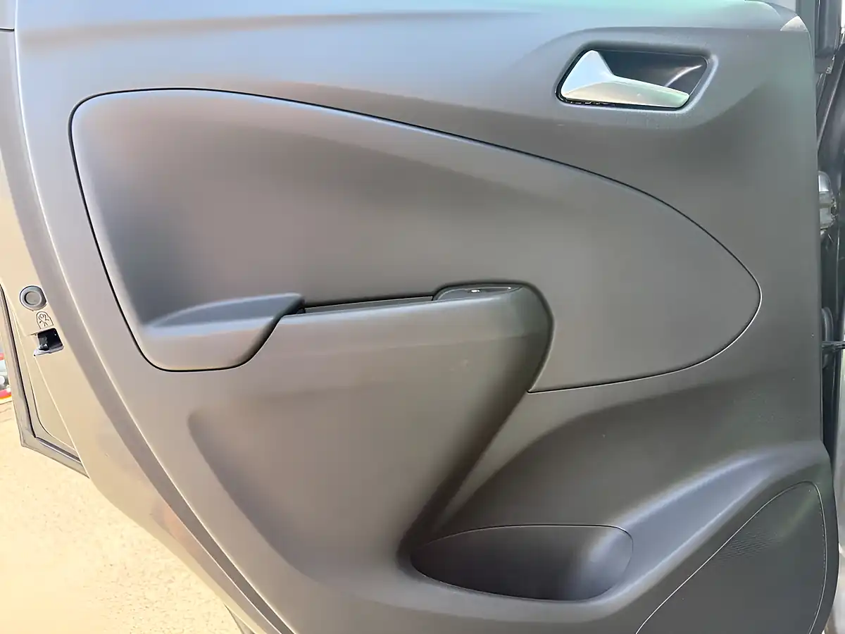 Used 2021 Vauxhall Crossland Sri Nav Grey - Interior and Exterior details 14